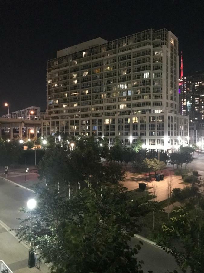 Executive 1 Bedroom Condo Sleeps 2 Toronto Exteriör bild