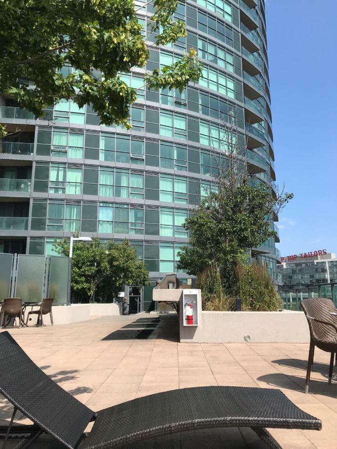 Executive 1 Bedroom Condo Sleeps 2 Toronto Exteriör bild