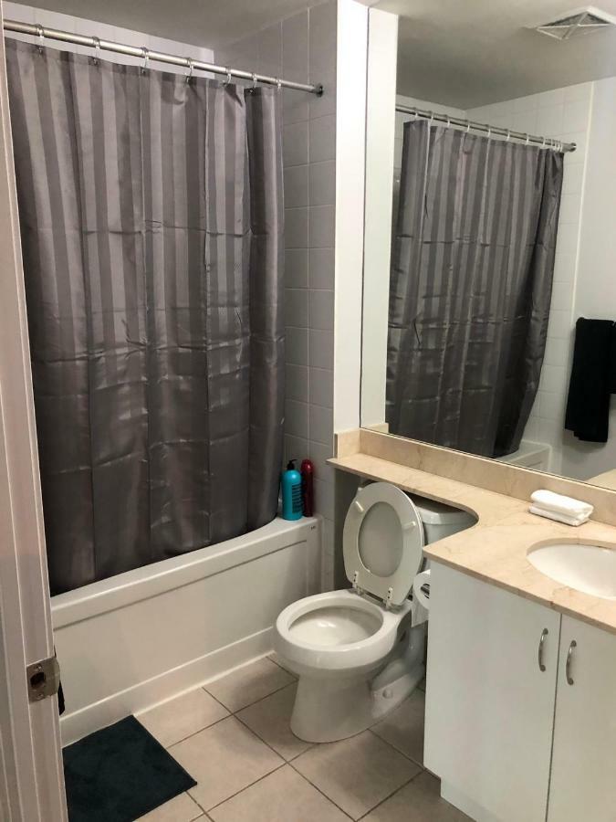 Executive 1 Bedroom Condo Sleeps 2 Toronto Exteriör bild