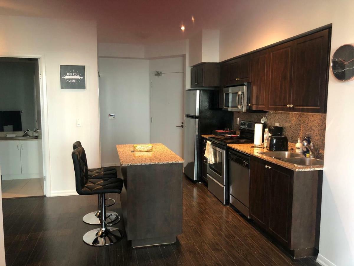 Executive 1 Bedroom Condo Sleeps 2 Toronto Exteriör bild